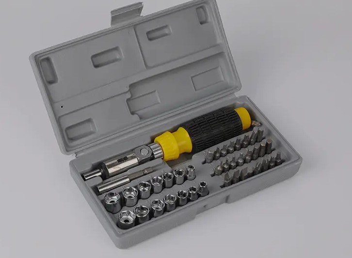 Ratchet Bit Set: Efisiensi dan Kenyamanan Alat Profesional