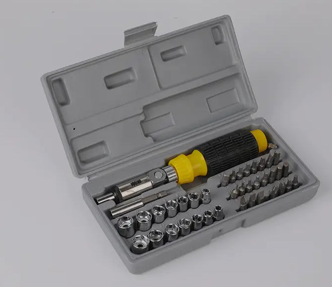 Ratchet Bit Set: Solusi Efisien untuk Peralatan Profesional